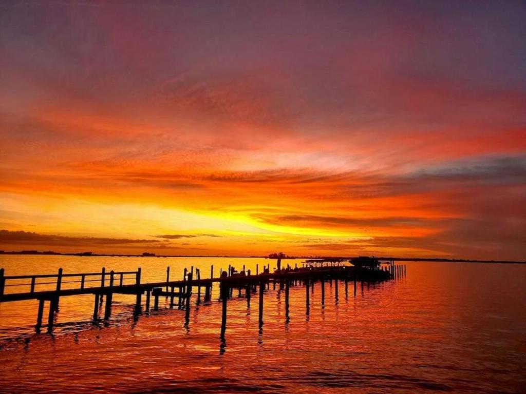 Beso Del Sol Resort Dunedin Exterior foto
