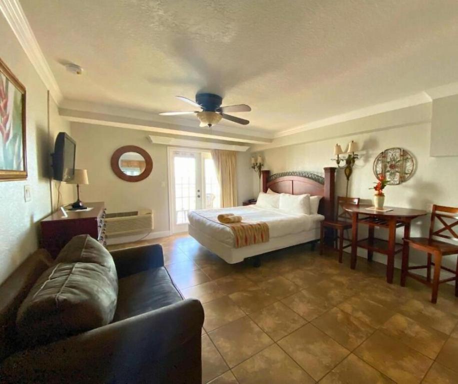 Beso Del Sol Resort Dunedin Exterior foto