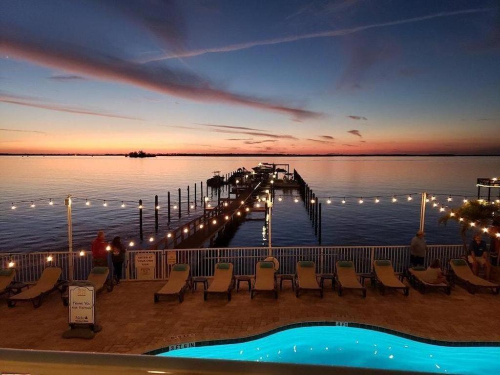 Beso Del Sol Resort Dunedin Exterior foto